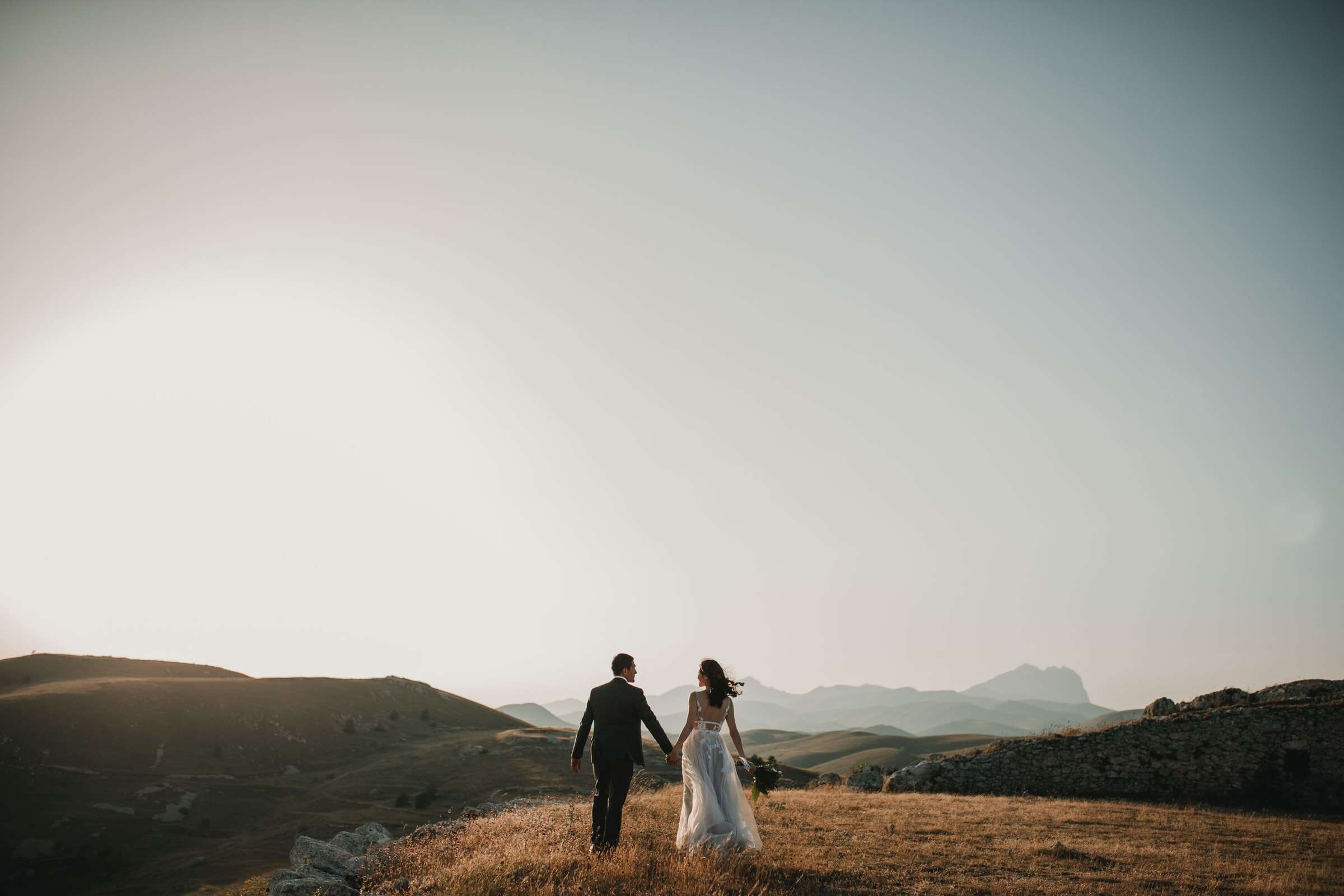 10 Tips for a Successful Wedding Photo Booth